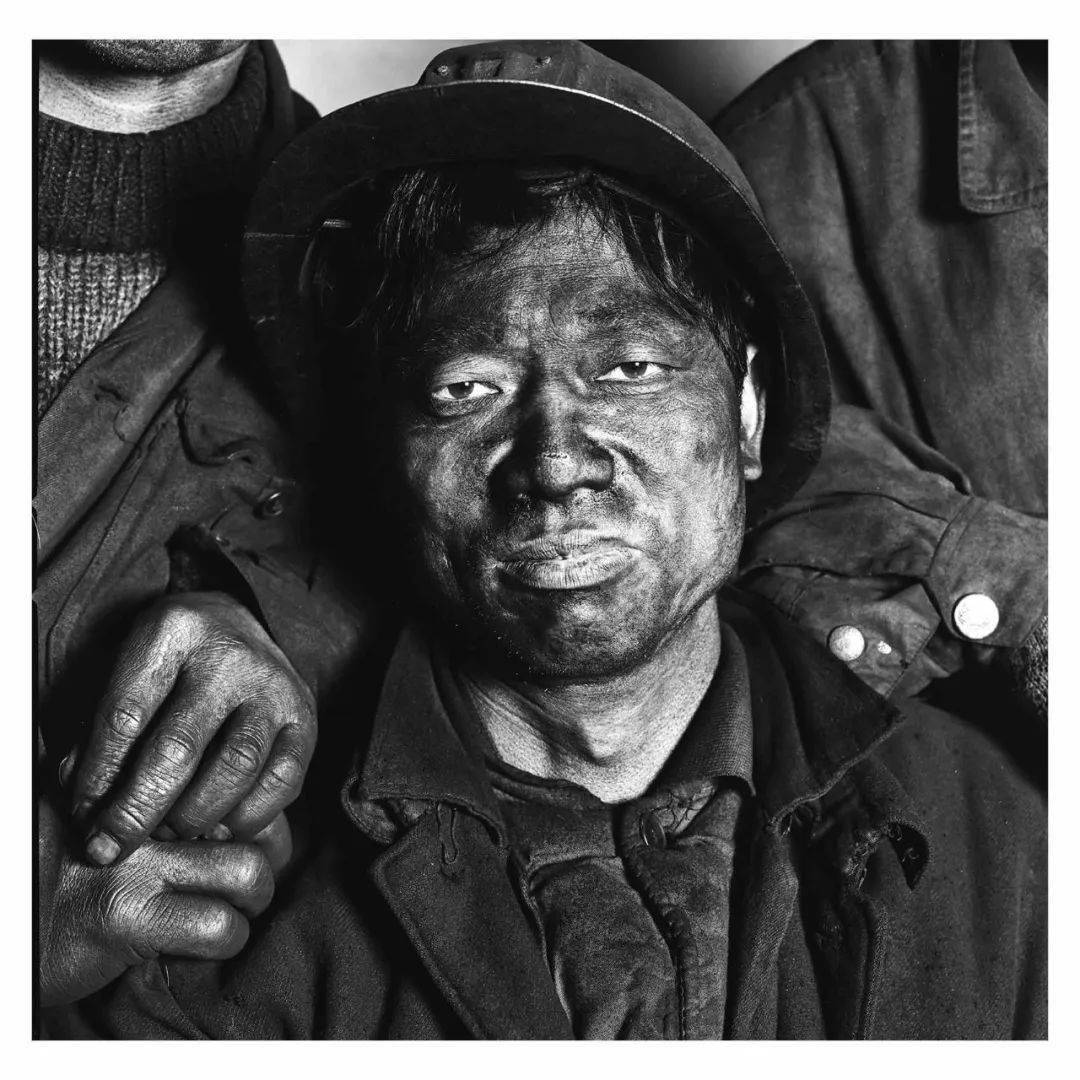 胡力:小煤窑的矿工_人像_表现_人物