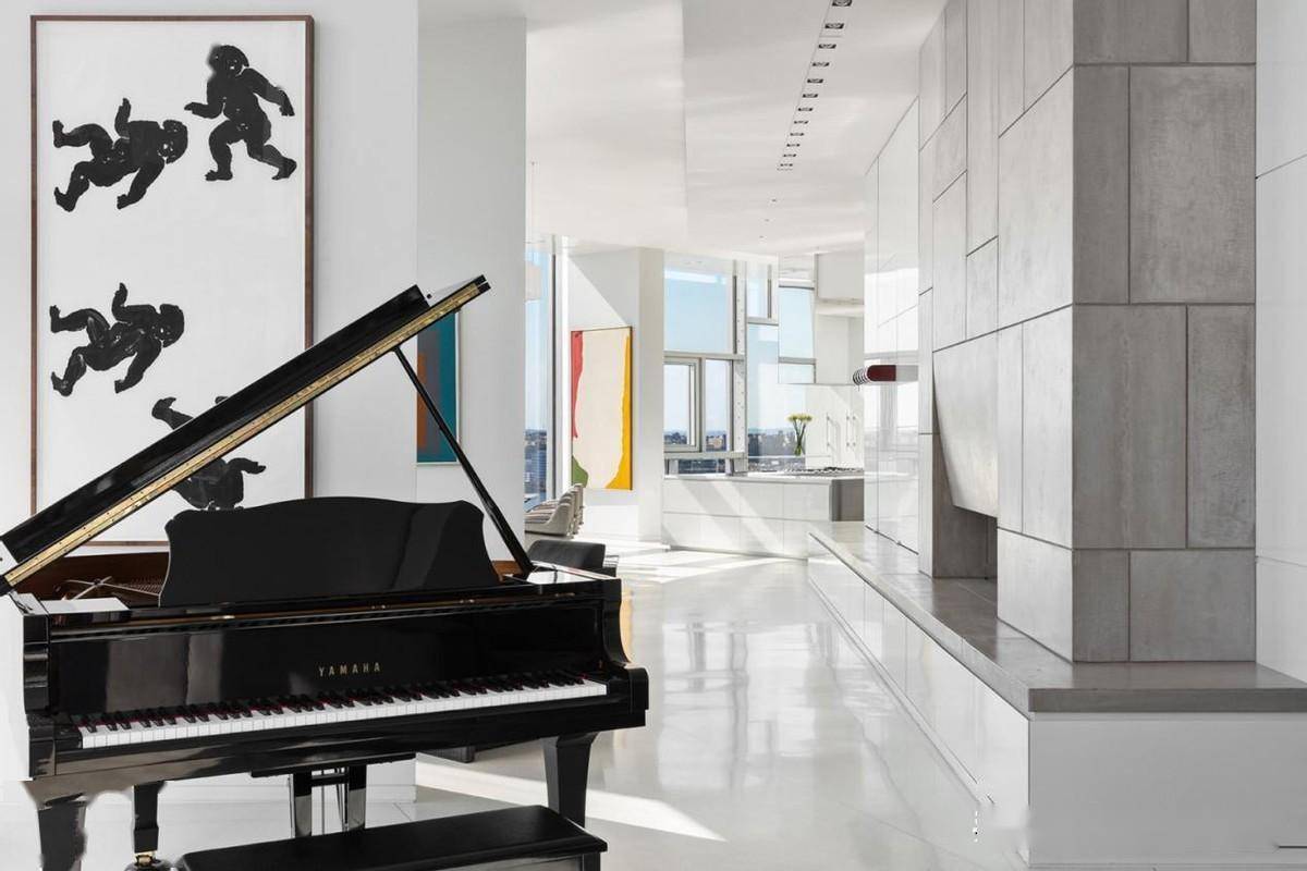 沿窗打造功能区,彼此之间用半堵墙隔断,像进门左手边的琴房和客厅之间