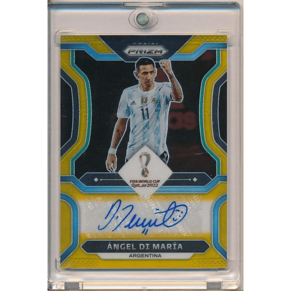 比如像阿根廷球星迪马利亚,他总爱在名字旁边画个笑脸,写个自己的球员