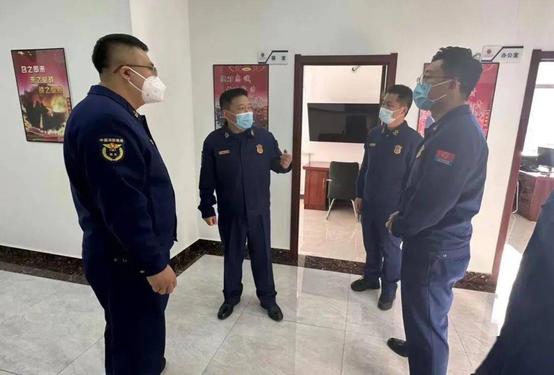 哈尔滨支队毕永军政委深入松北大队督导检查"元旦"期间消防安全工作