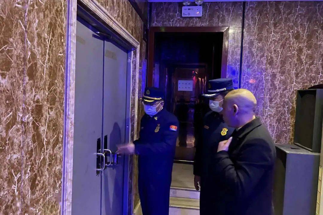 ktv,酒店,餐馆等人员密集场所,对灭火和应急疏散预案是否制定,消防