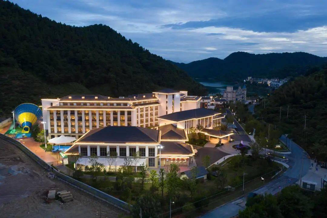 拼团679.9享【千岛湖福朋喜来登酒店】1间2晚或2间1晚!