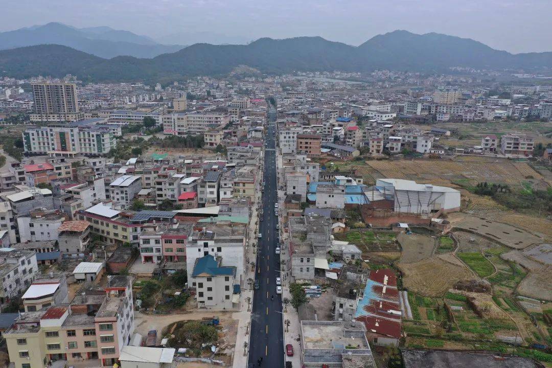 "靓起来1月5日,记者来到武平县十方镇岩前街提升改造建设项目施工现场