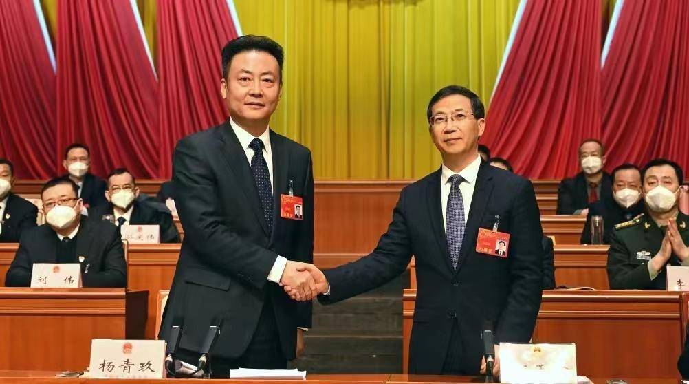 关注濮阳两会丨万正峰当选濮阳市人民政府市长_会议_日报_张宏