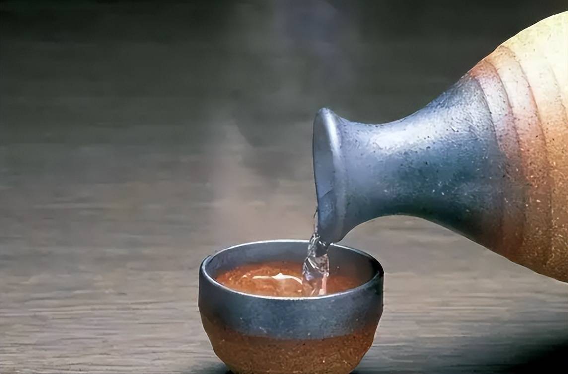 天渐寒,雪渐盛,酌酒观雪,分享4个冬日正确的饮酒"