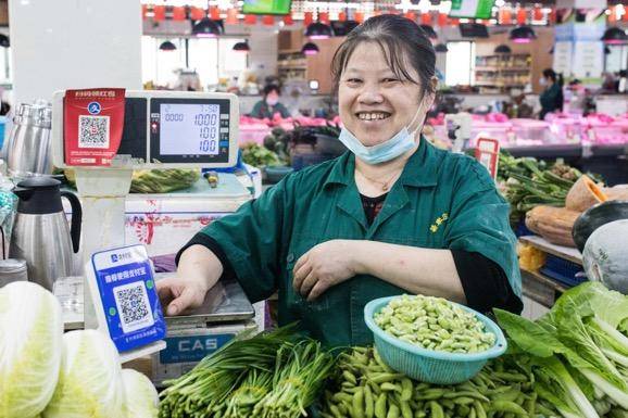 中国内需开展活力持续闪现 数字平台造节一年拉动消费650亿