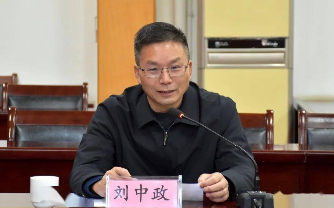 县委书记刘中政在签约仪式上致辞,他表示,近年来,宜良县积极改革创新