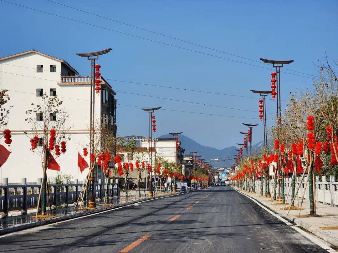 临桂区委书记石玉琳,区委副书记谢静,副区长蒋东兵等区领导参加考核