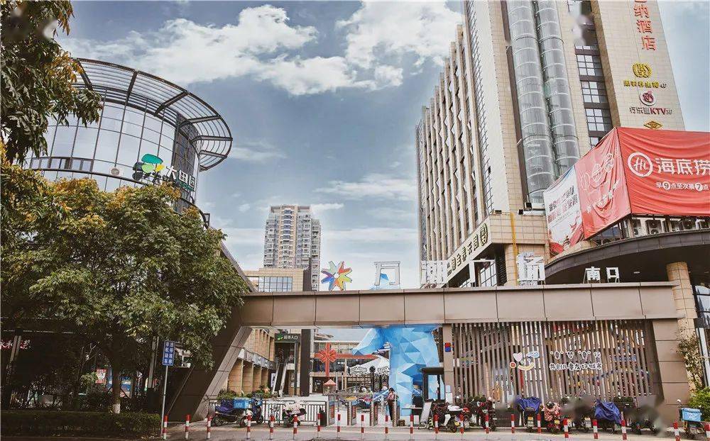 永嘉万潮广场商业街丽水街历史文化商业街区位于楠溪江风景区核心地带