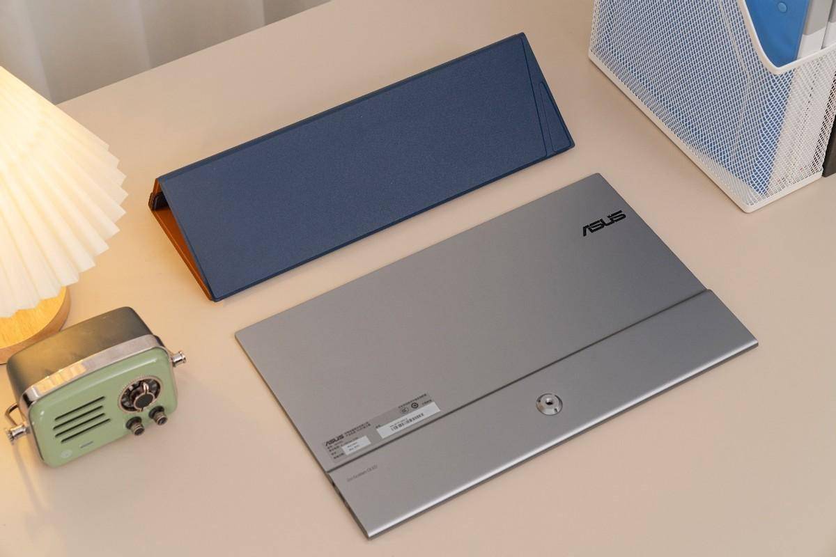 色域高更轻薄 华硕ZenScreen OLED MQ16AH便携显示器测评