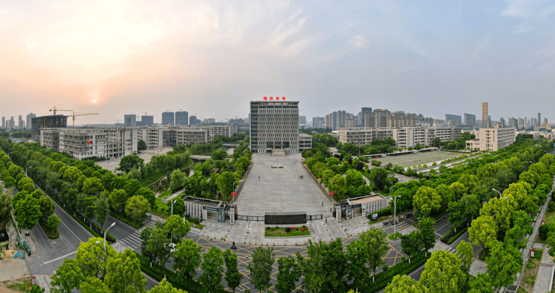 海安中专这些学生,每人奖励6000元!_教育部_中等职业_评审