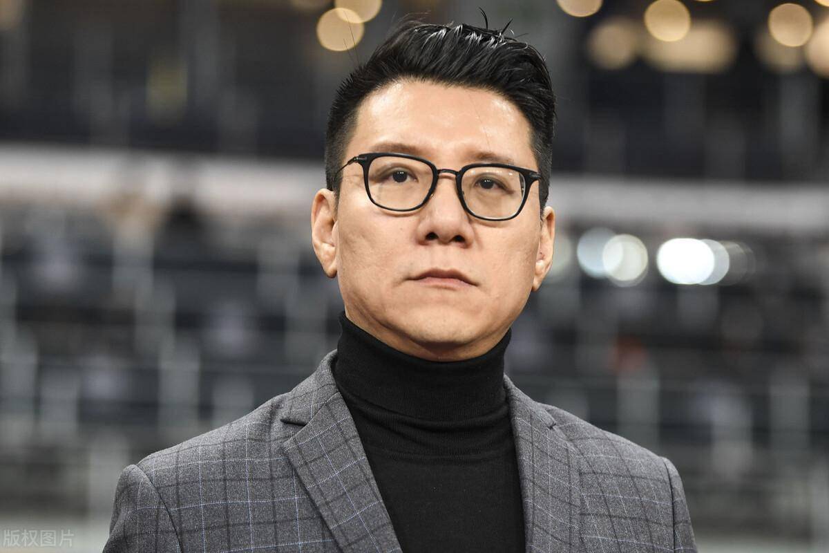 刘奕被调查,带出江苏苏宁当年解散真相,球迷:真是人傻钱多_中超_版权