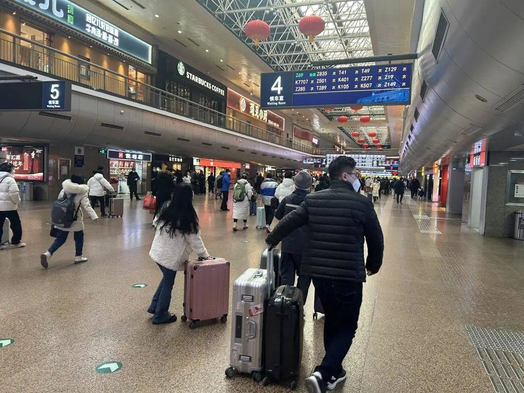 3万人除夕从北京西站坐火车离京过年!