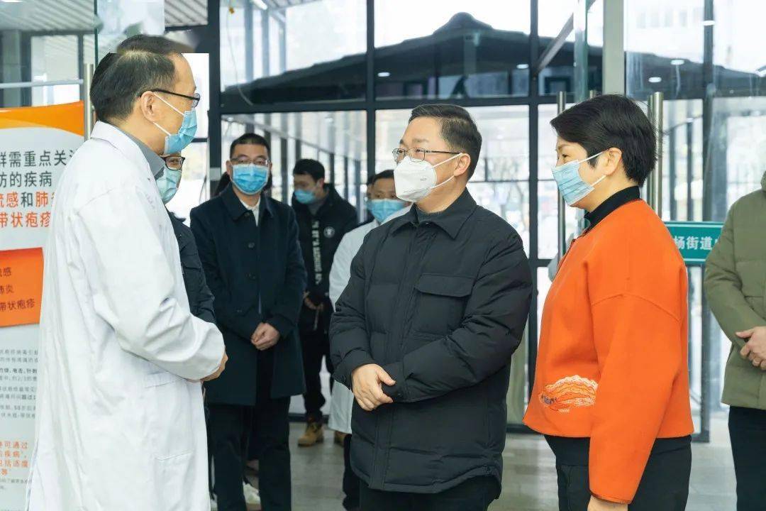 沈燕俊看望慰问春节期间坚守一线工作人员_钱塘_祝福_城管