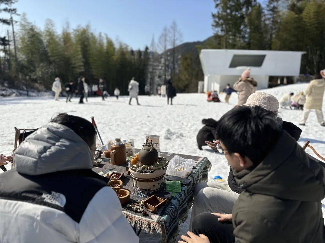 【冬季玩雪季】温州永嘉四海山庄 娱雪套餐儿童票39.