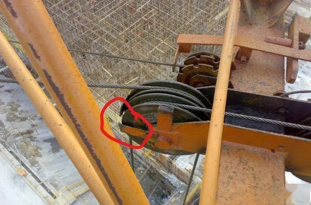 看看别人对塔吊安全的总结,图文并茂_项目_基础_螺栓