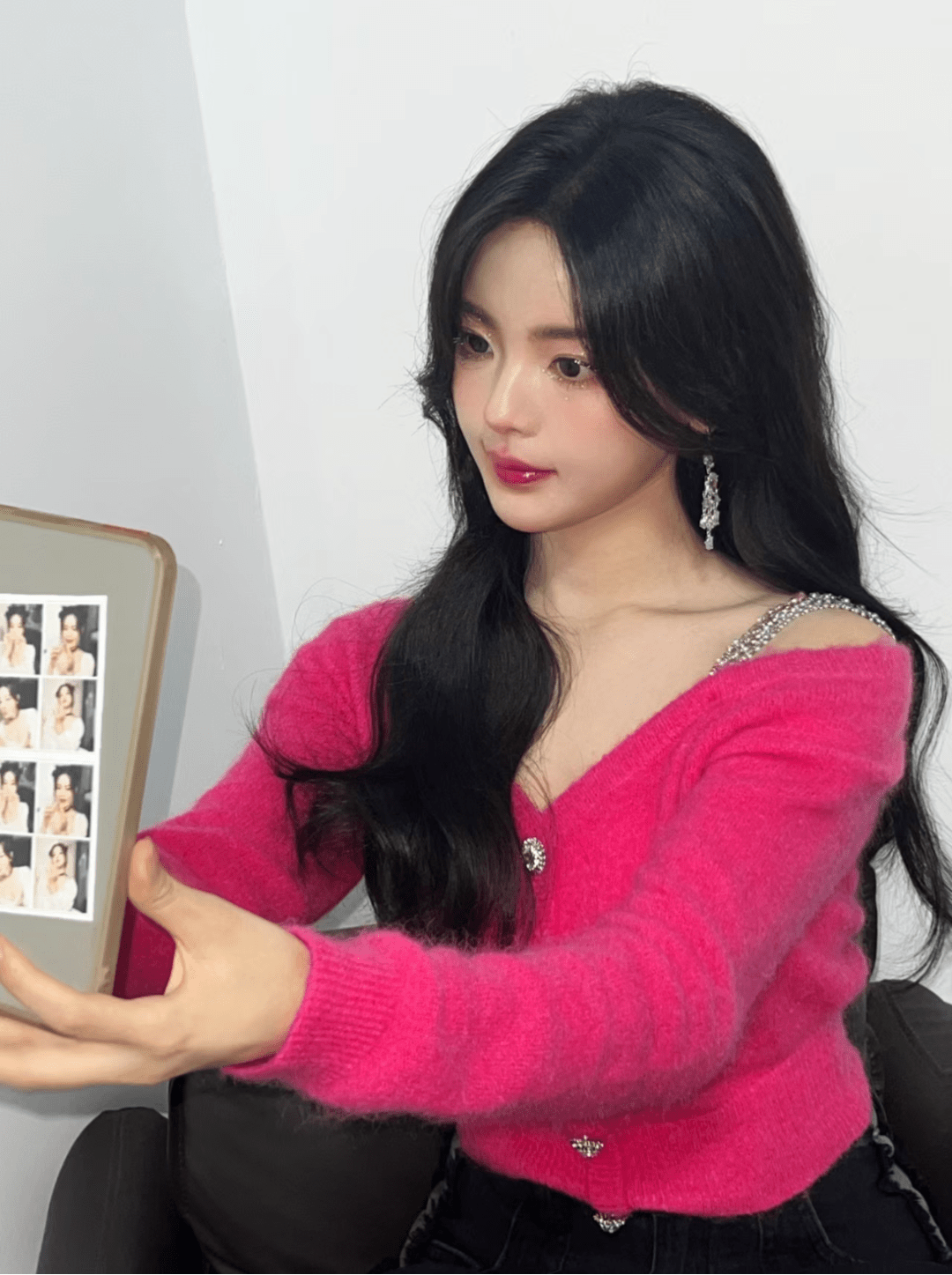 神隐许久的倪妮,一袭红裙重回巅峰_口红_流行色_胭脂