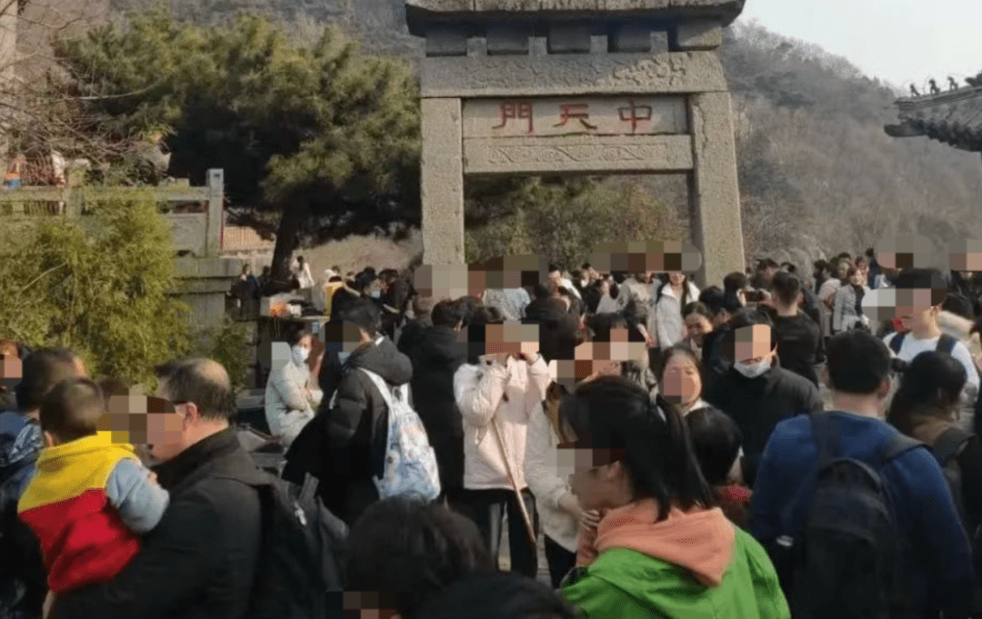 春节到底多少人出门旅游了?数据公布!_景区_同比增长_游客