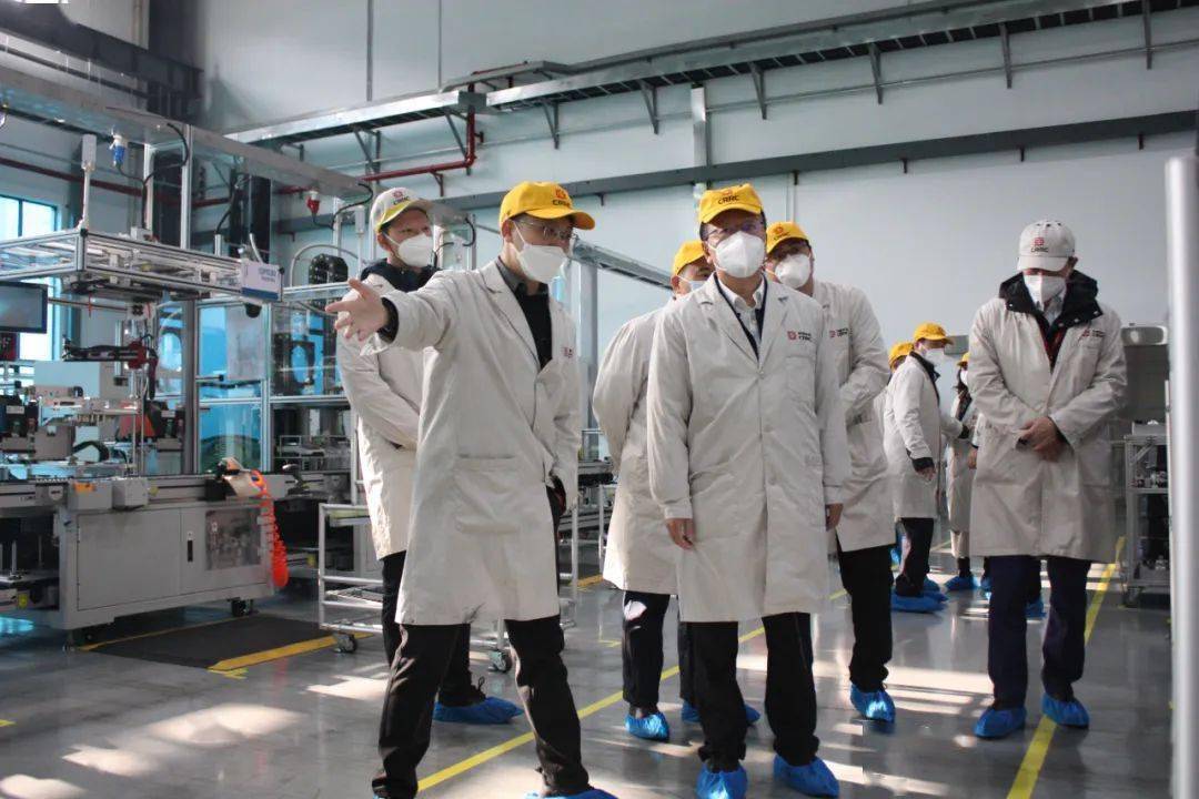 刘可安看望慰问春节假期坚守岗位的一线员工_公司_的发展_产业