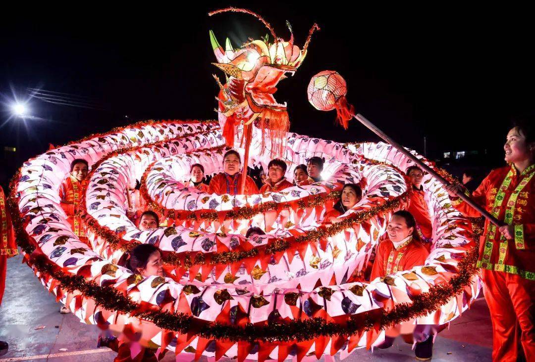 松桃:非遗滚龙闹新春_寨英镇_文化_体育