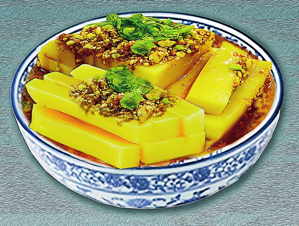 豌豆黄粉米坨子·黄馍馍·青粉·黄粉用小米面或黄米面发酵,加食用碱