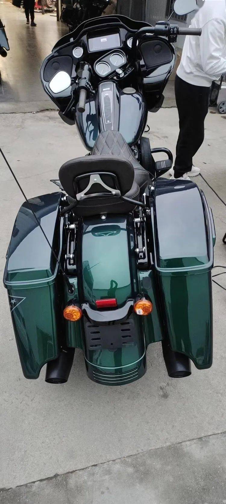 转让| 2023年哈雷毒液绿双灯滑翔_搜狐汽车_搜狐网