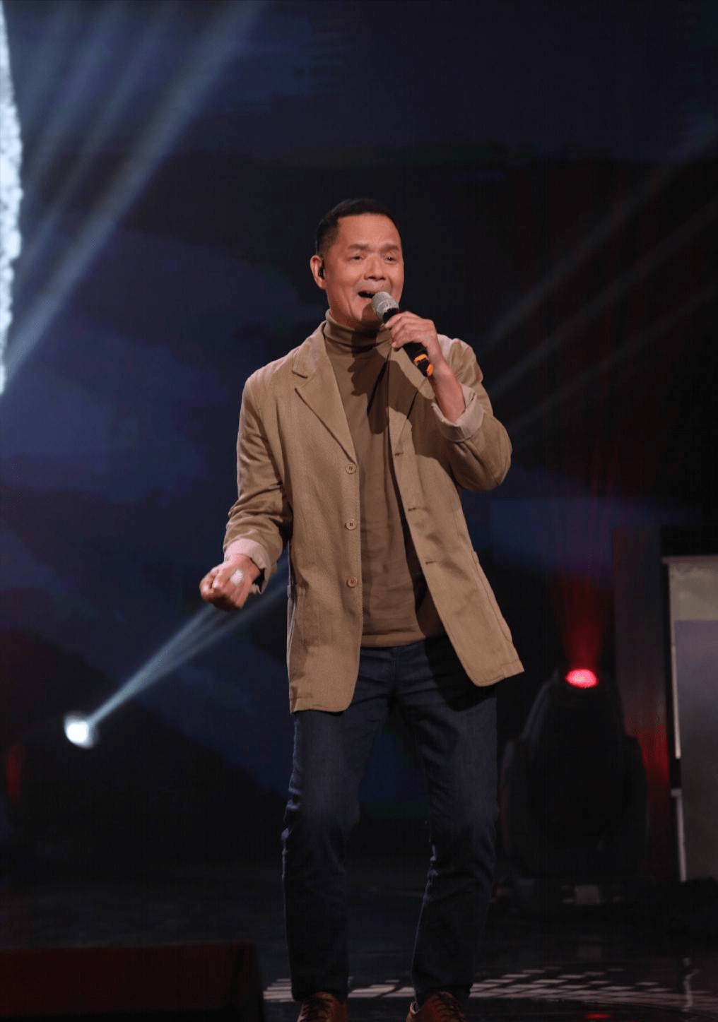 最大参赛者70岁,儿子是tvb飞跃进步男艺人_吴伟豪_吴大强_爸爸