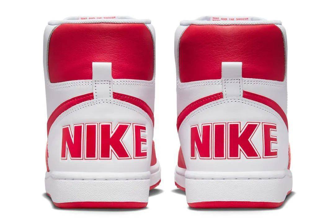 红白配色的nike terminator high真的很抢眼.