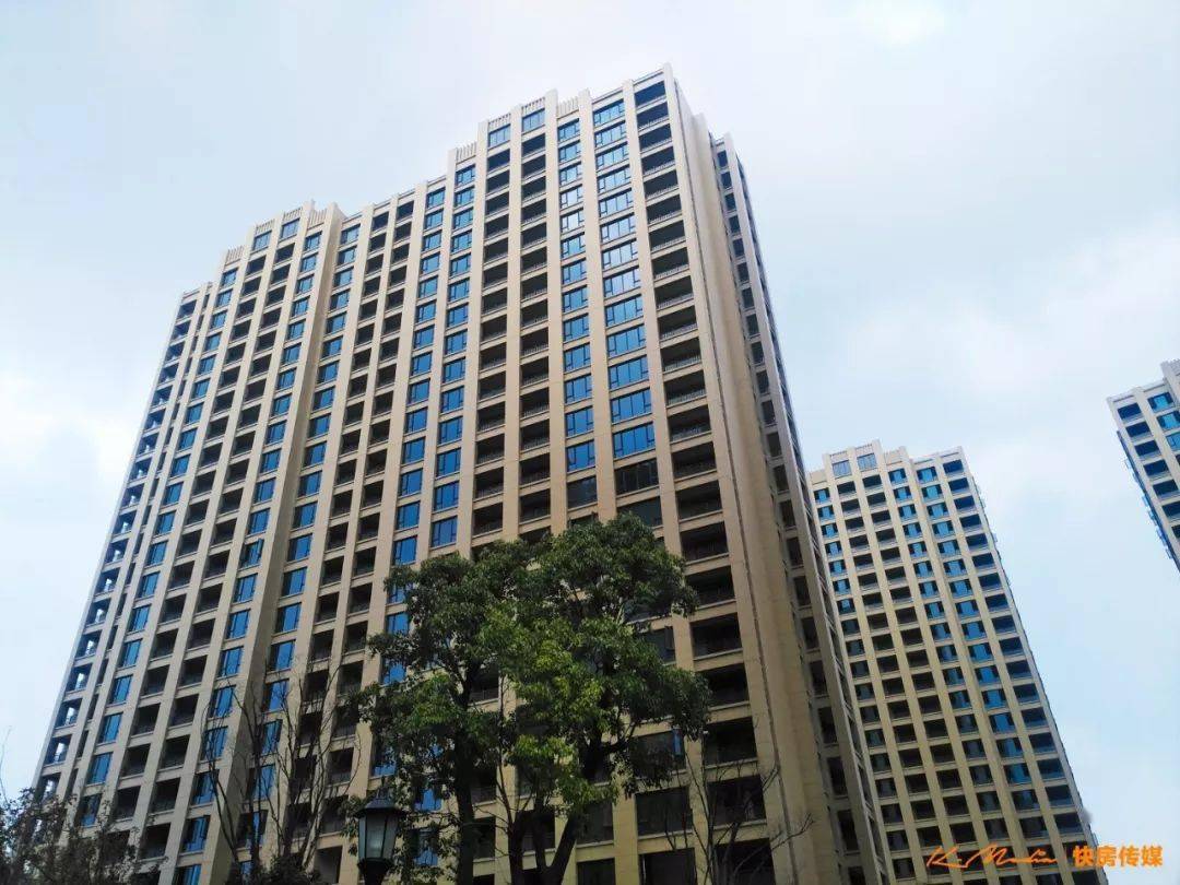 涨50%!杭州坟景房卖到3万/㎡!184套集体抛售,还真有人接盘!