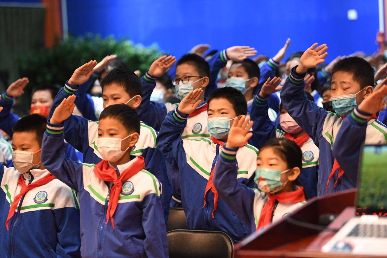 持续新增中小学学位,北京夯实“学有所教” | 新京报社论_民生_教育_实事