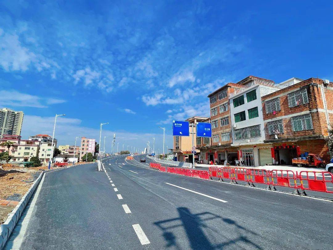 途经新开坝村,由南往北修建桥梁跨越泷江,过附城街道牛口石村,路线靠