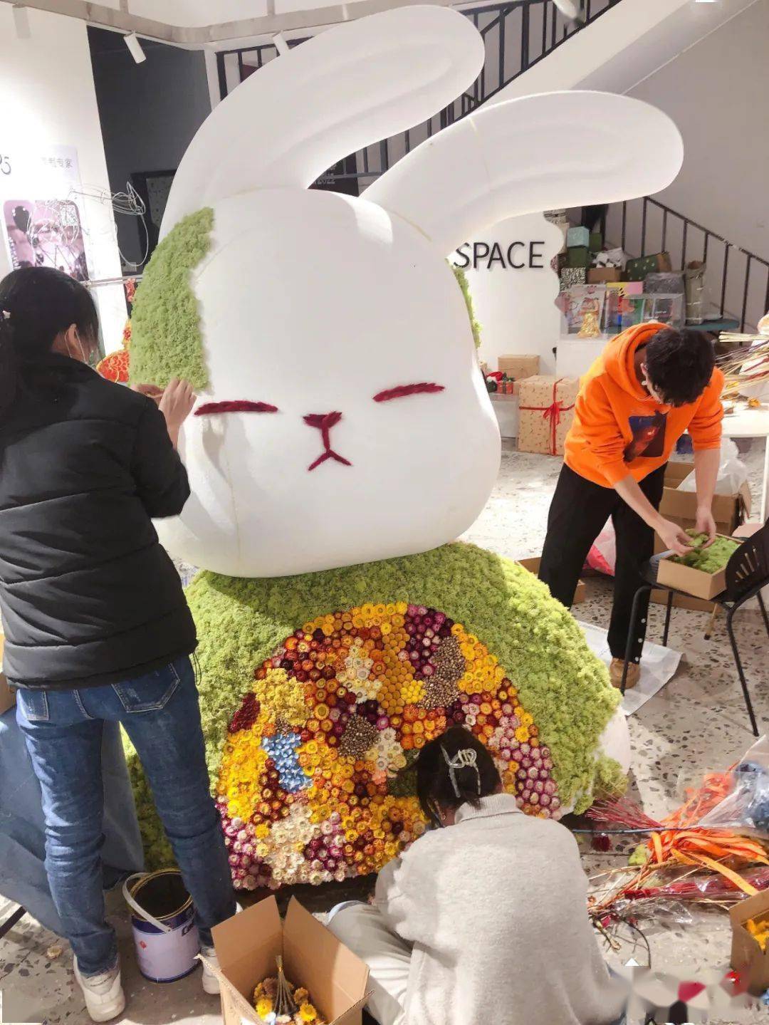 火爆出圈的泉州街头五只巨型"兔子" 的设计与制作者竟是咱永春人