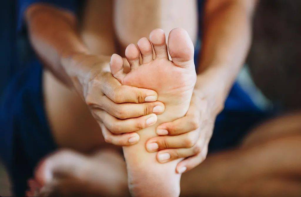 男人伸伸脚,就能够知道肾脏好不好!