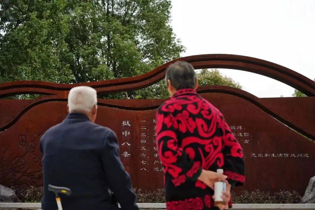 巴渝风丨到王朴公园,追忆这一对了不起的母子_革命_烈士陵园_重庆