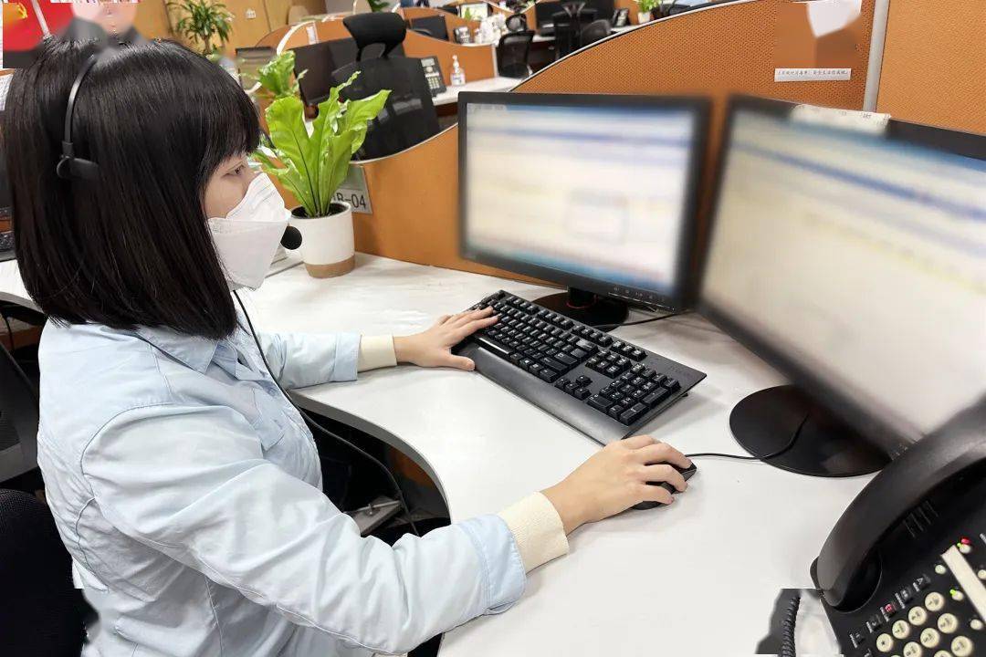 一天接听3700余个电话是什么体验？(外卖员一个月话费多少)