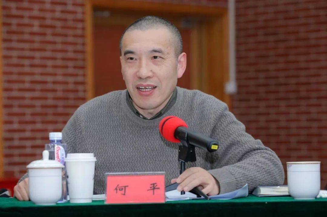 谢有顺强调了徐坤是骨子里面有相信的作家.