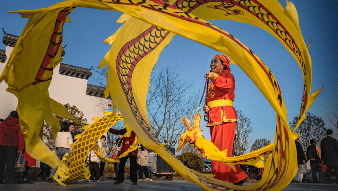 舞龙灯 挑花篮 车上轿 打莲厢—— 一起来欣赏岱鳌山脚下的烟火气