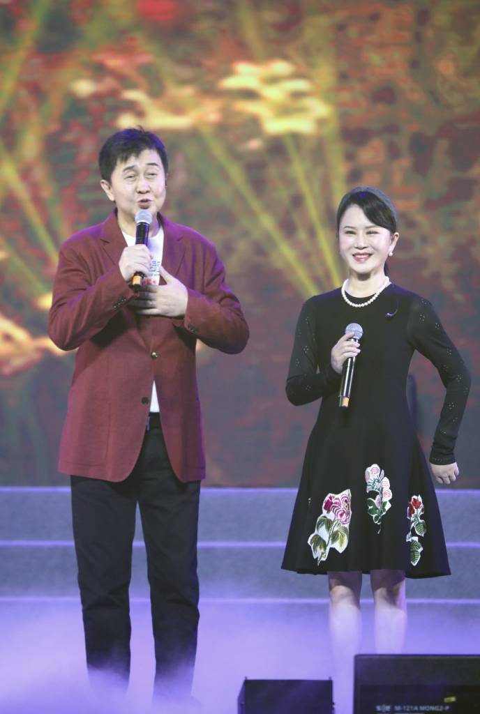 付笛声任静夫妻出席商业演出 合唱成名曲《知心爱人》_丽水_浙江_直播