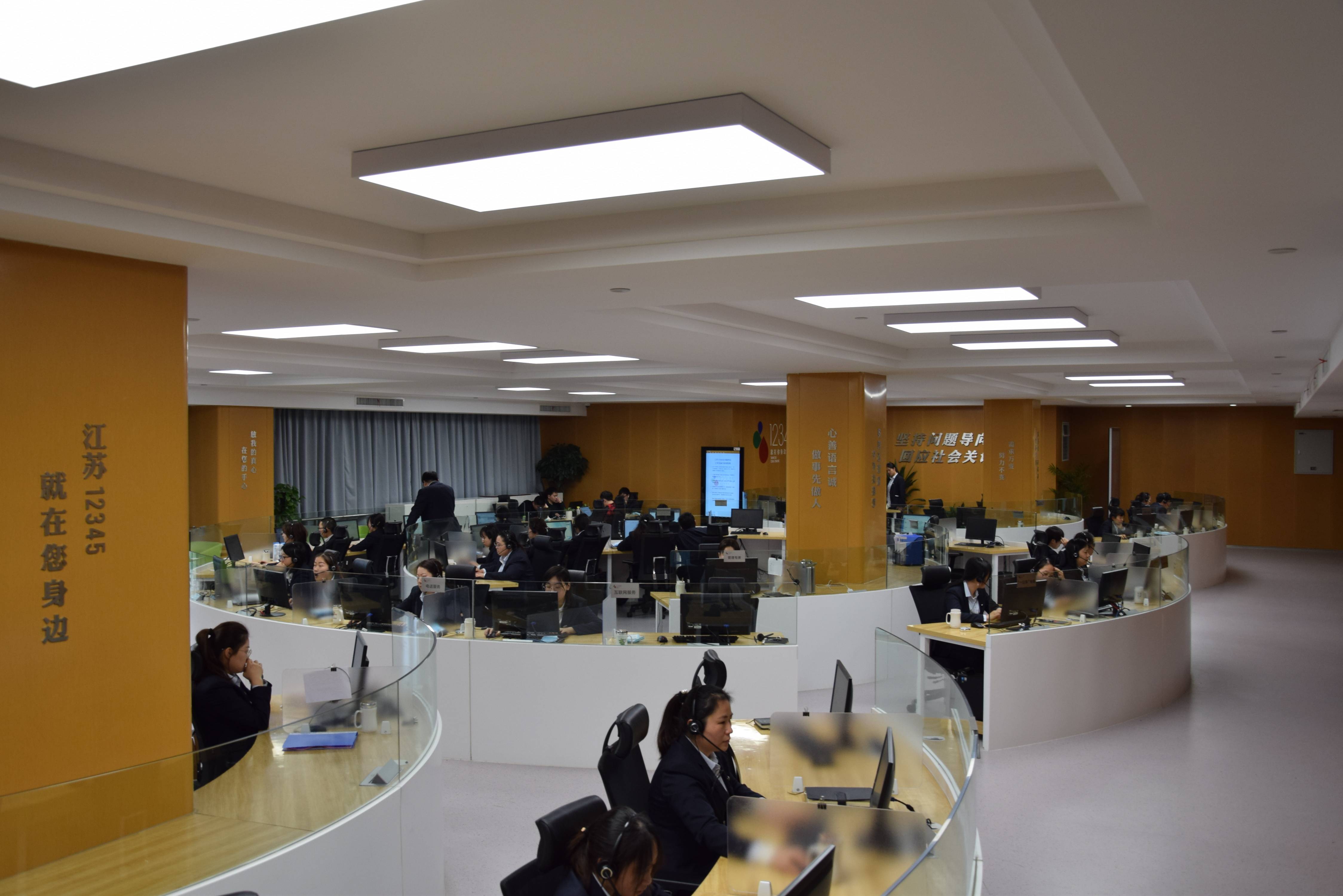 5%,其中常州,连云港,南通三市12345热线人工接听话务量增幅超过100%