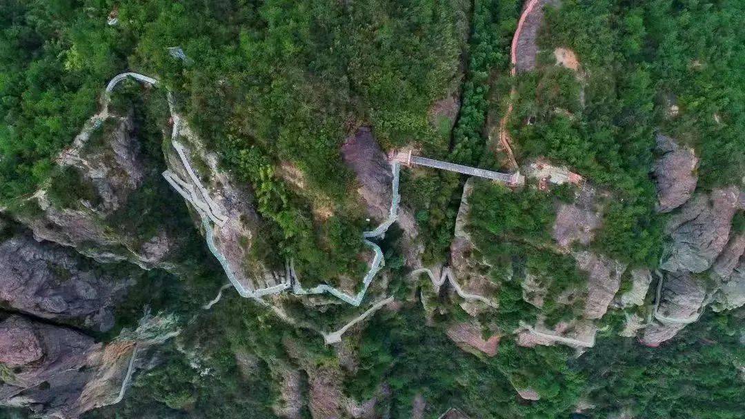 399平江石牛寨 悬崖天眼 仙姑岩二日游_玻璃_天空_栈道