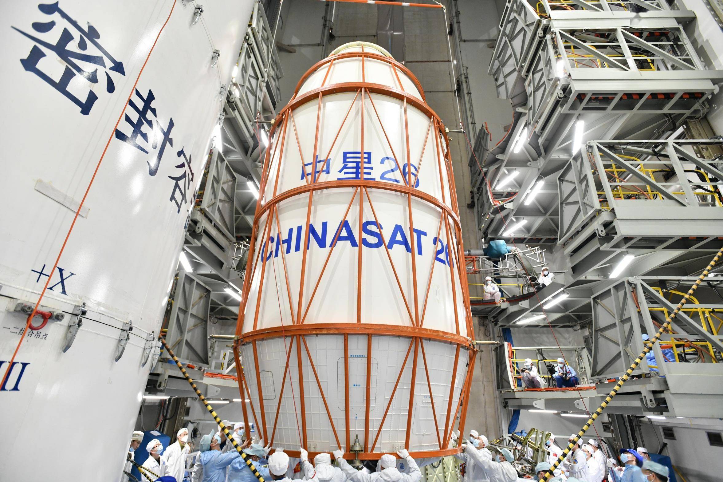 中星26号卫星(高剑 摄)在我国以往发射的高通量通信卫星中,中星16号