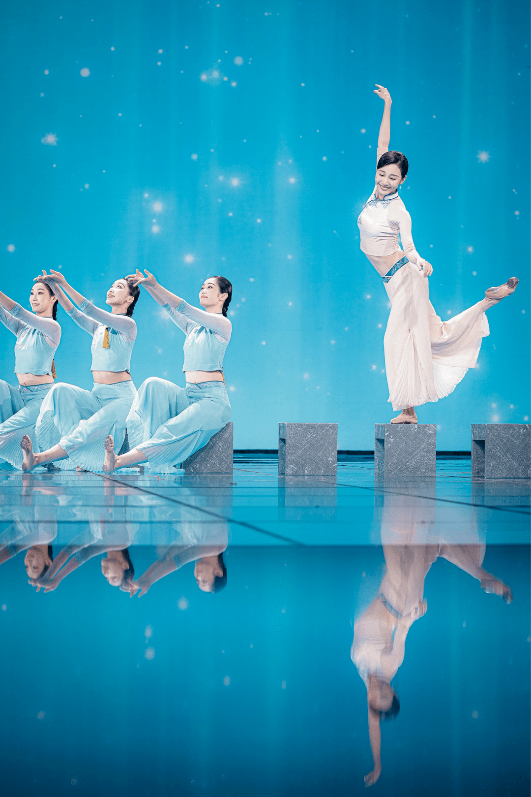 艺赏 · 149期 | 舞蹈《碇步桥》:一线桥光通越水,半帆寒影带吴歌