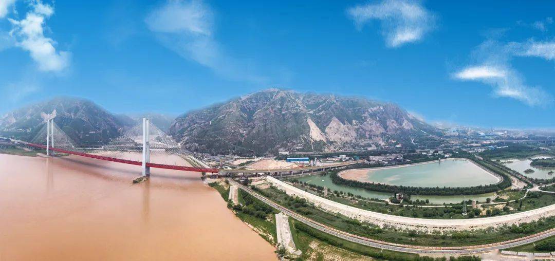 的巨斧印痕我在亘地黄河出开天此一门的禹门口等你我在河津等你淮战科