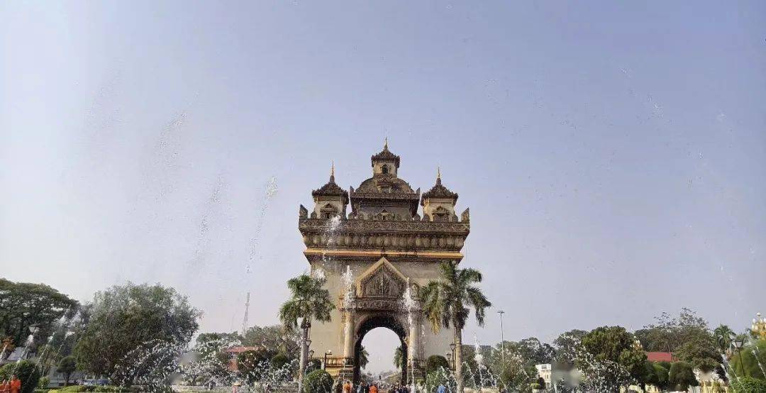神秘国度老挝,东南亚的最后一片净土_万象_铁路_旅游业
