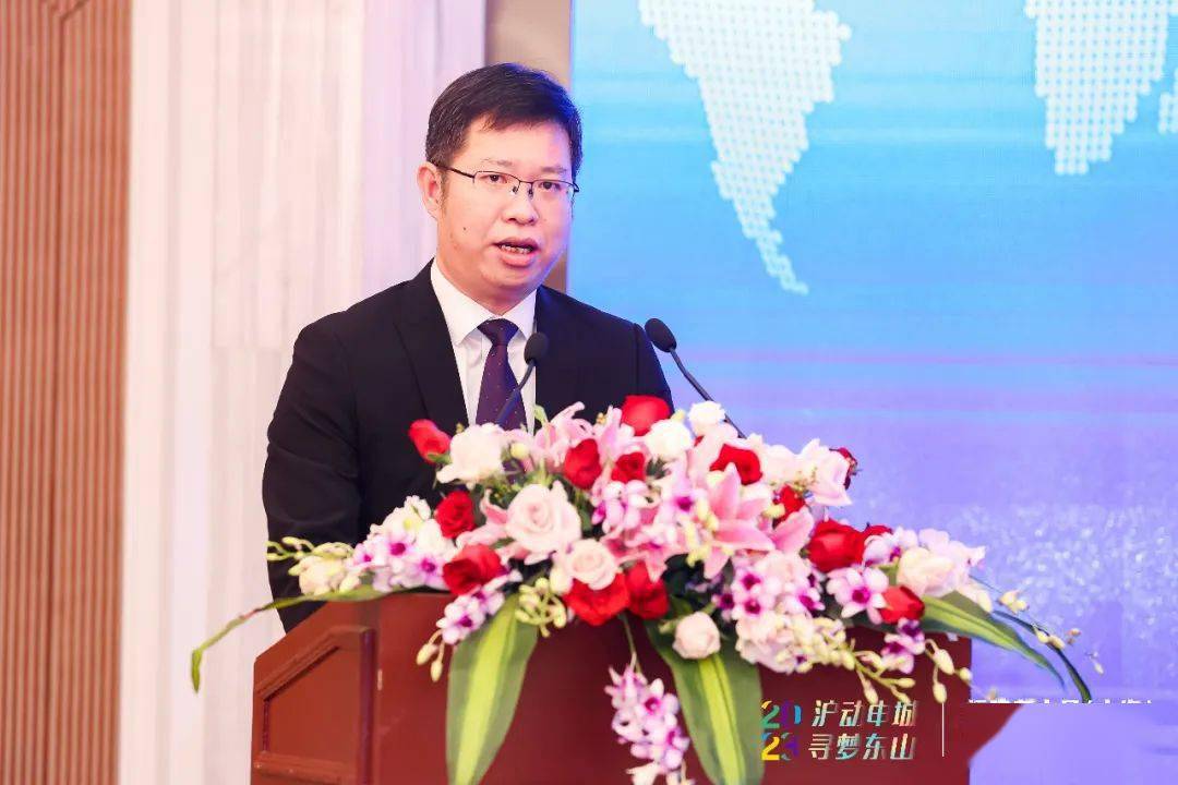 县领导何霭,朱文挺,林燕军,张荣聪,关虎以及自然资源部东海标准计量