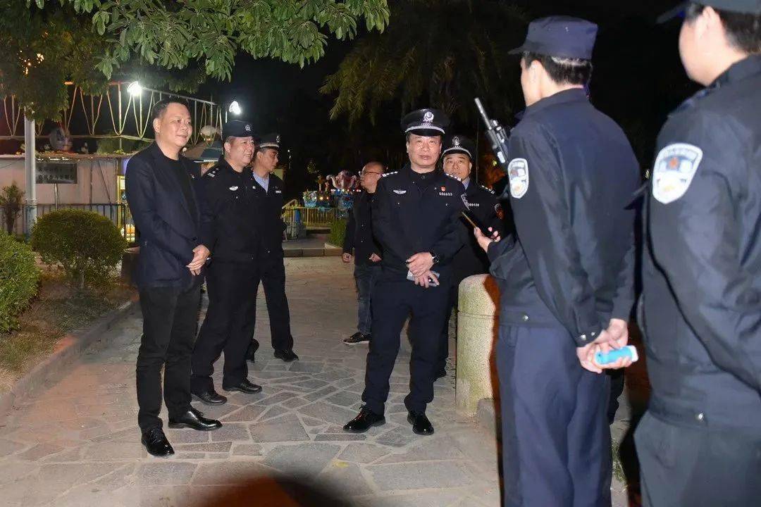 区委常委,政法委书记李文胜,副区长,公安分局党委书记,局长张东生带队