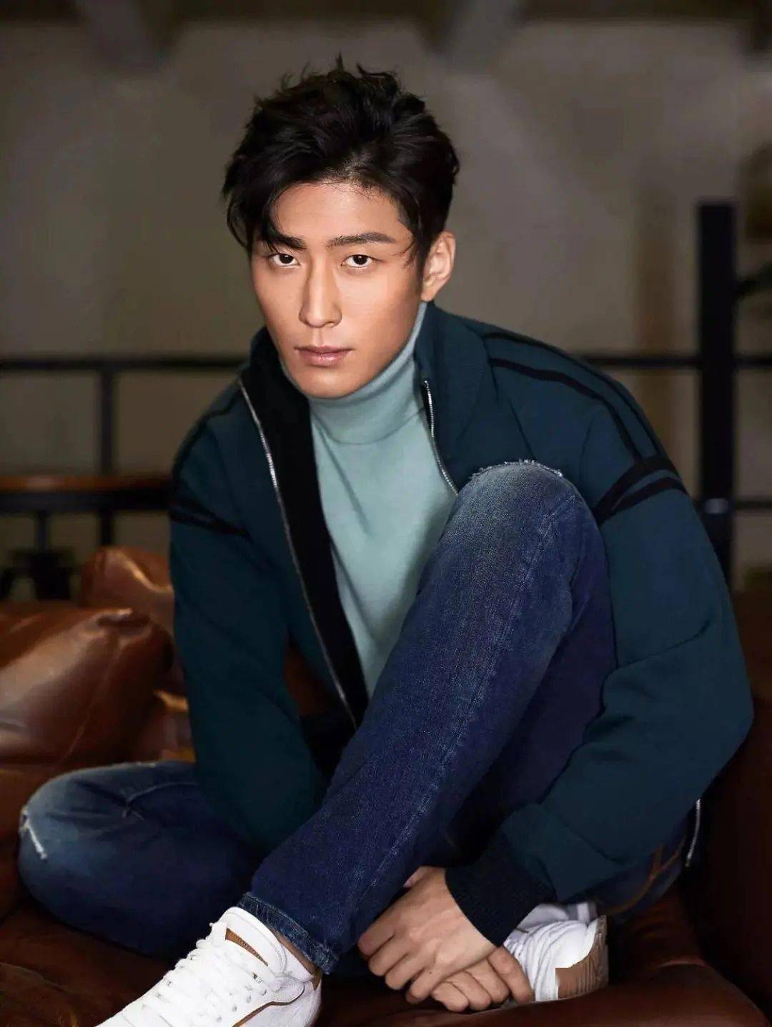 他自己公开表示过择偶标准,窦骁也曾在节目里表示自己小时候家境还