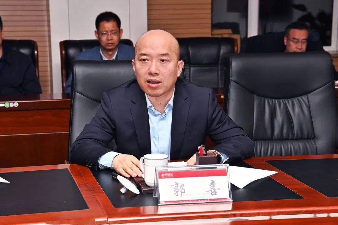 经自治区党委批准,李占峰同志任内蒙古工业大学党委书记,提名郭喜同志