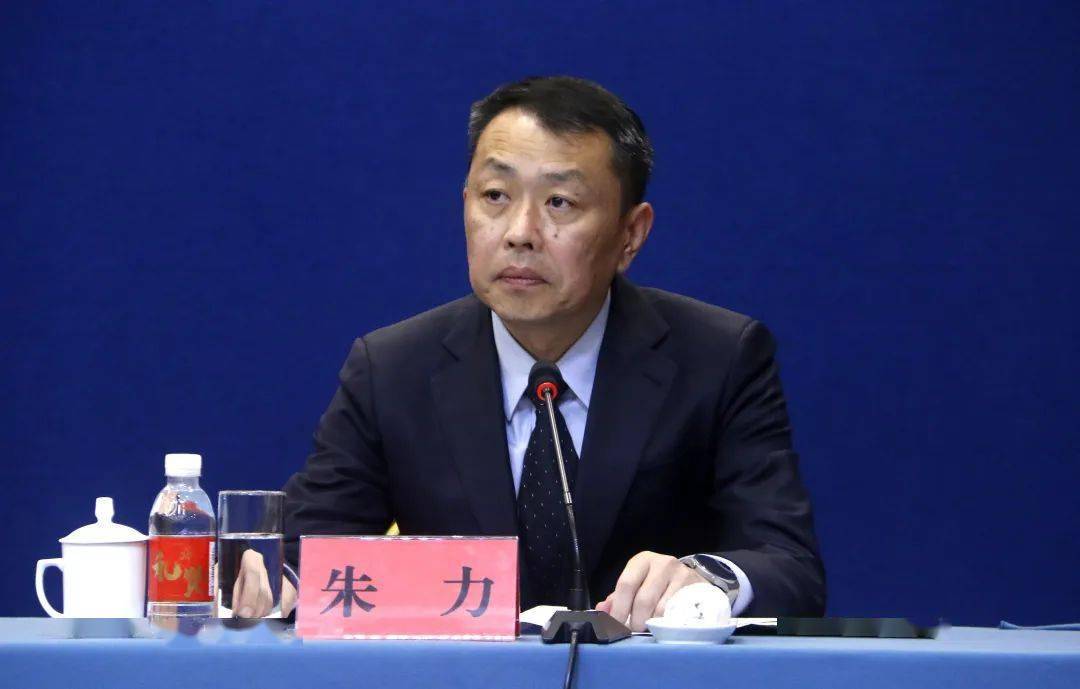 青岛青铁置业发展有限公司,青岛公共住房建设投资有限公司董事长 朱力