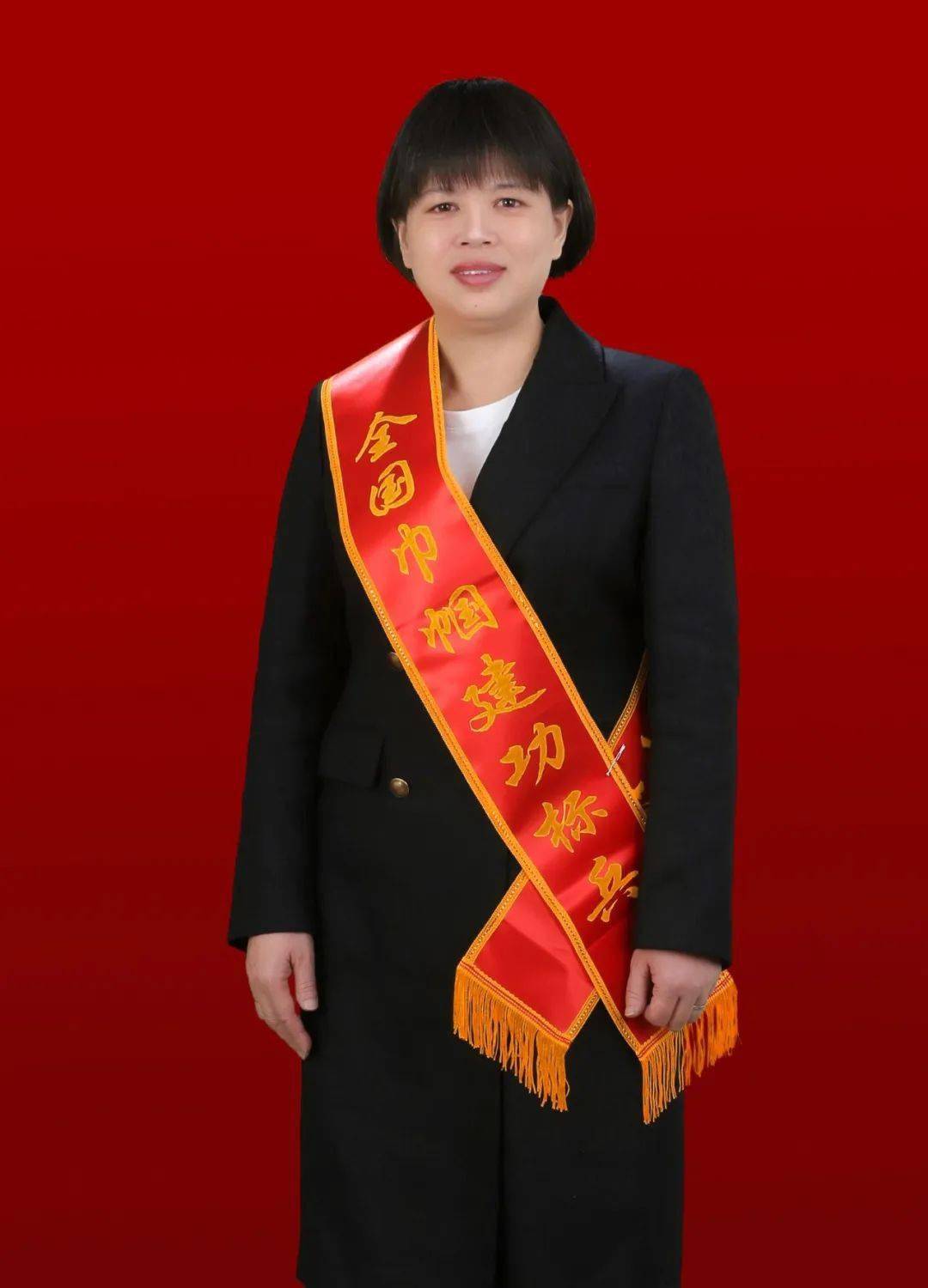 邝素珍:扎根乡村谋发展的"最美村支书"_龙村_村民_工作